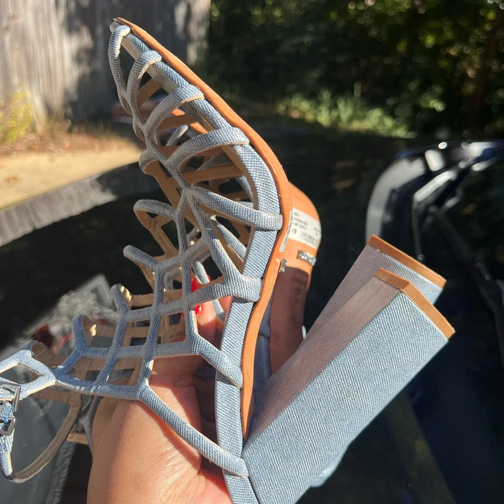 Light Blue/Denim Schutz Pumps - Picture 7 of 8